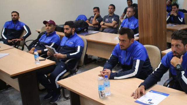 کلاس مربیگری کنفدراسیون آسیا با تدریس استاد وحیدامیری